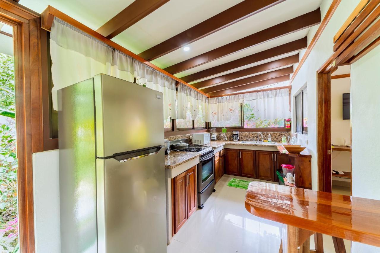Casa Blossom - Beach Paradise Retreat, Fully Equipped, Holiday Home Puerto Viejo de Talamanca Exterior foto